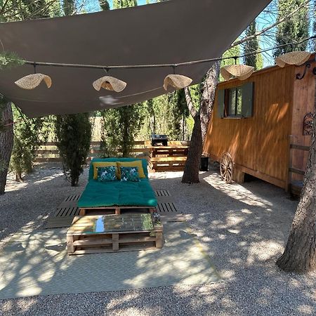 Superbe Roulotte De Charme Hotel Bagnols-en-Forêt Eksteriør billede