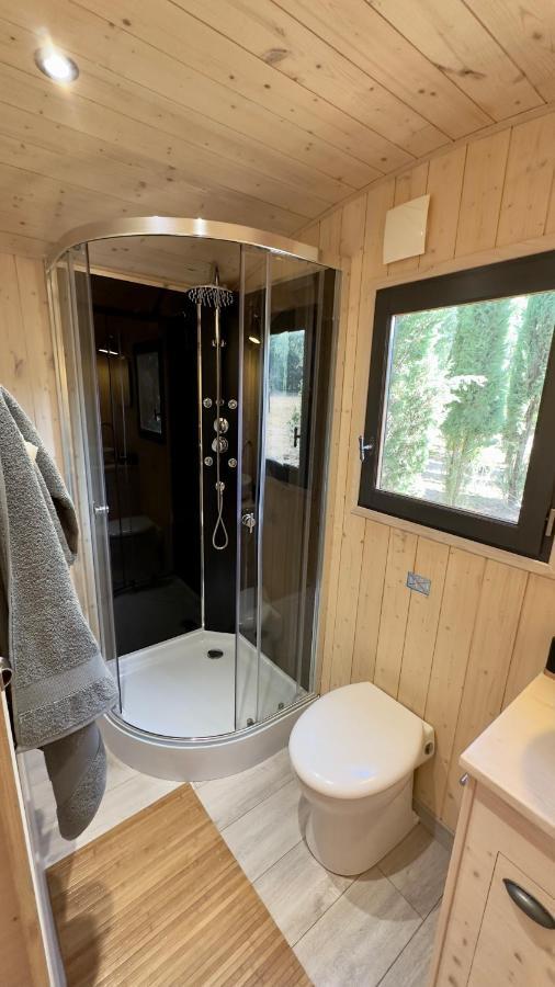 Superbe Roulotte De Charme Hotel Bagnols-en-Forêt Eksteriør billede